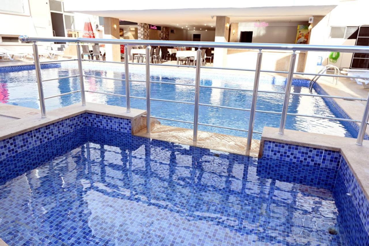 קוסדסי Roxx Royal Hotel מראה חיצוני תמונה